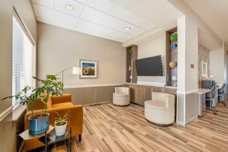 Best Western Plus Jefferson image