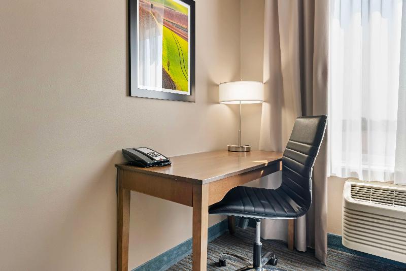 Best Western Plus Jefferson image