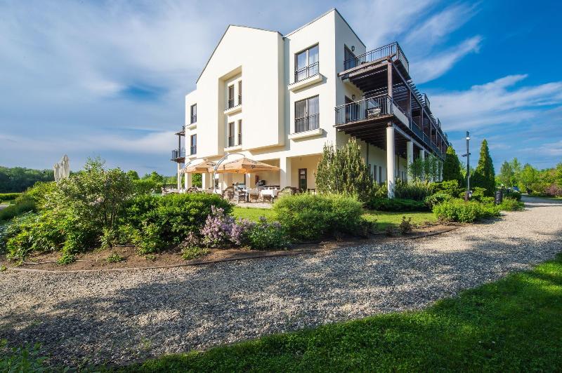 Tisza Balneum Thermal Hotel image