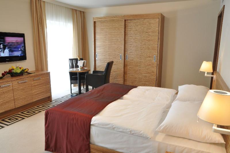 Hotel & Casinò Resort Admiral image