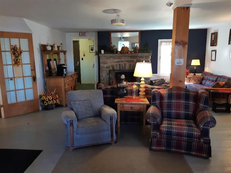 Miners Bay Lodge
