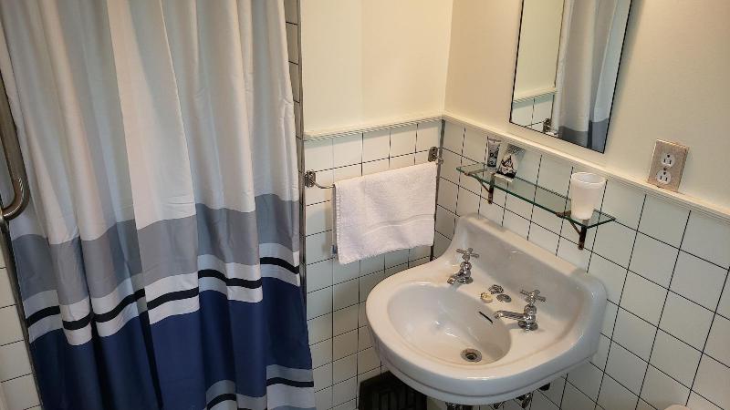 Miners Bay Lodge — photo 141