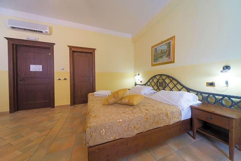Castello Torre in Pietra - Pietradefusi image