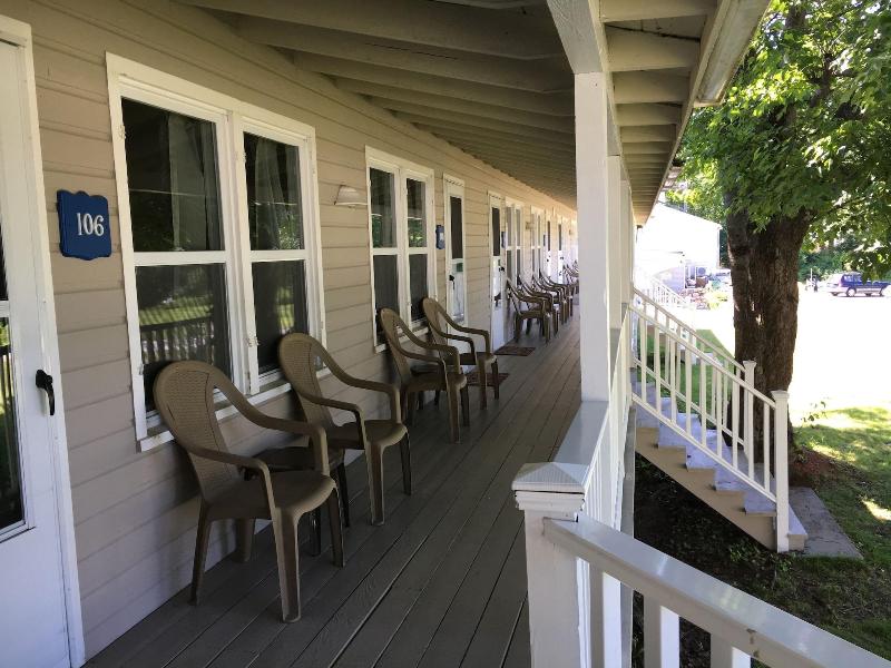 Highland Lake Resort image