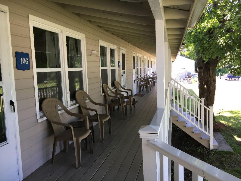 Highland Lake Resort image