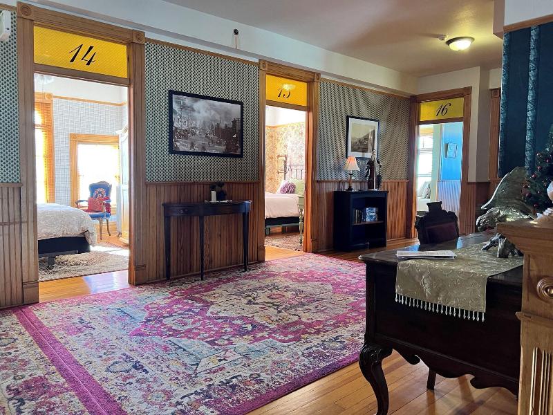 Hotel St. Nicholas