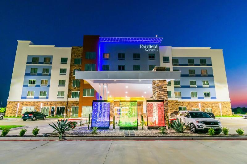 Fairfield Inn & Suites by Marriott Houston League  image