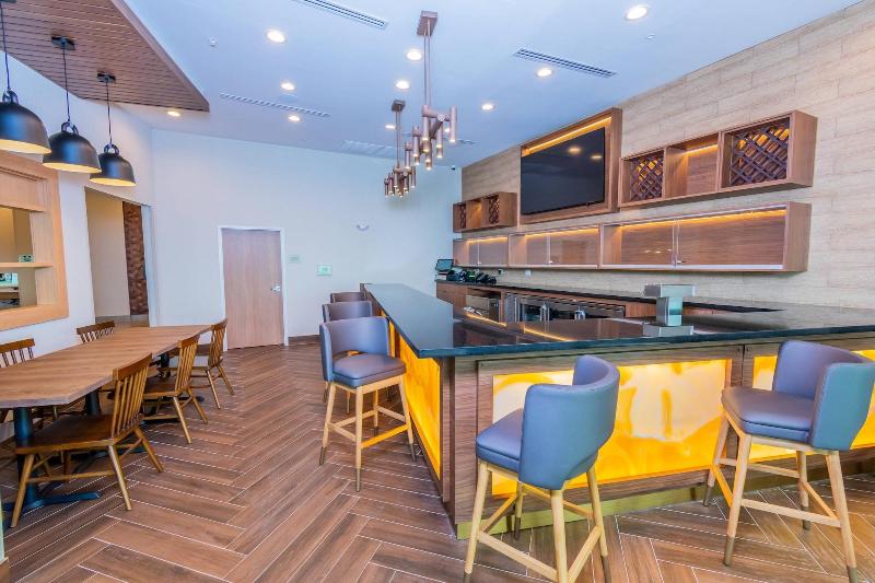Fairfield Inn & Suites by Marriott Houston League  image