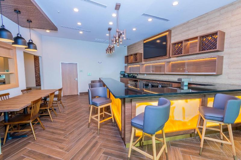 Fairfield Inn & Suites by Marriott Houston League  image