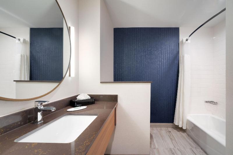 Fairfield Inn & Suites by Marriott Houston League  image