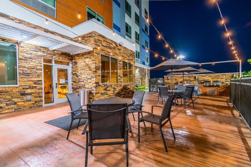 Fairfield Inn & Suites by Marriott Houston League  image