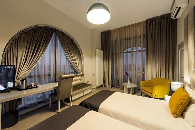 Hotel Edma image