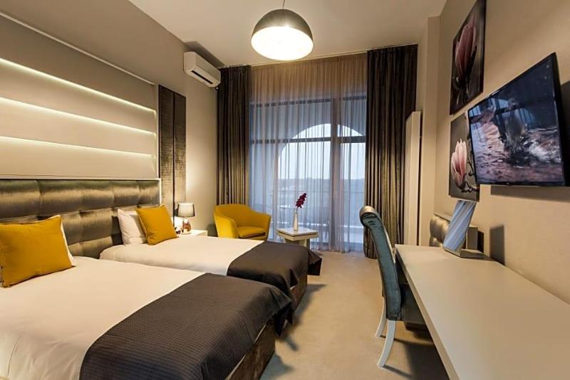 Hotel Edma image