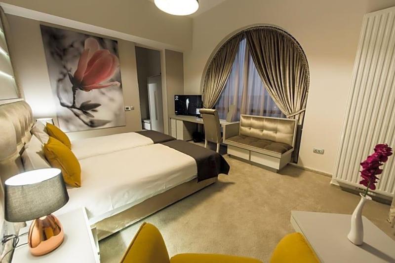 Hotel Edma image