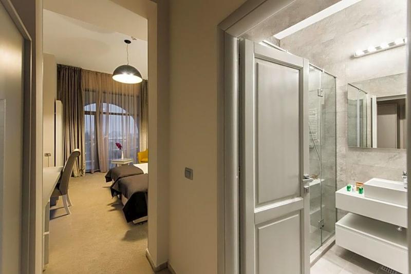 Hotel Edma image
