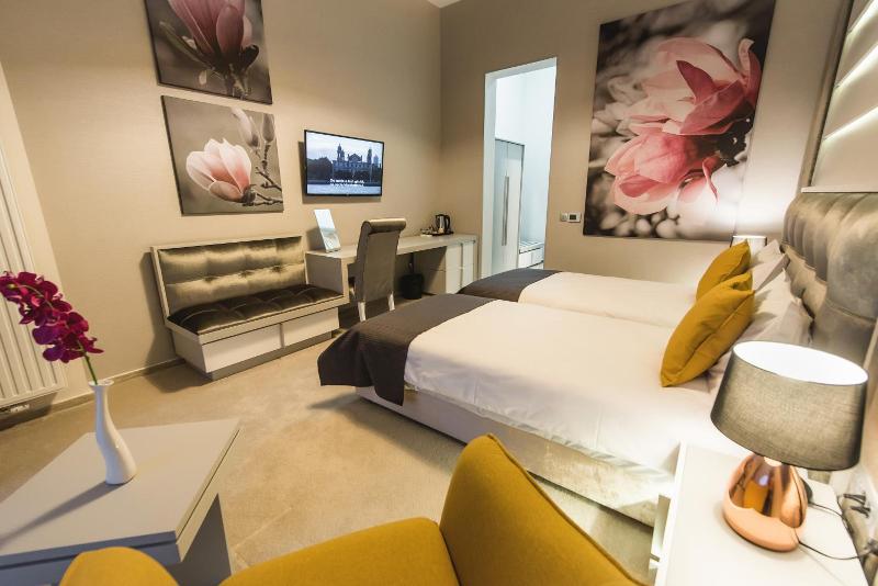 Hotel Edma image