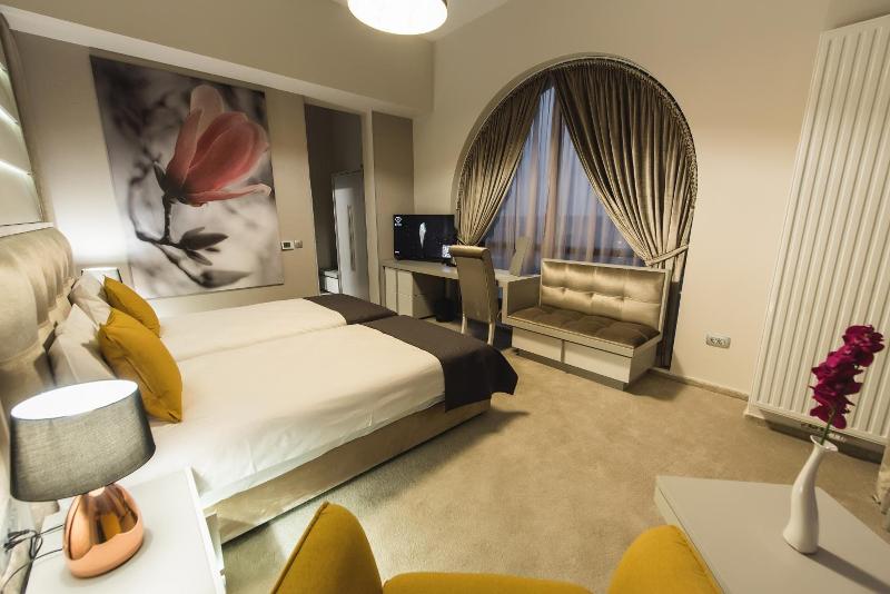 Hotel Edma image