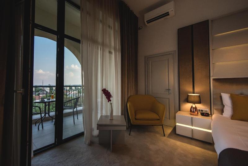 Hotel Edma image