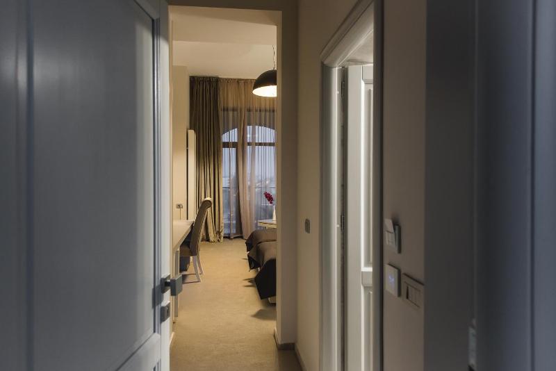 Hotel Edma image