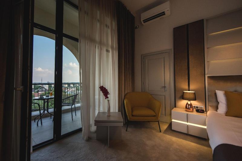 Hotel Edma image