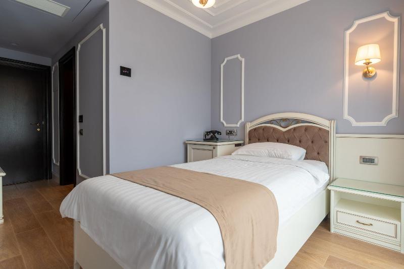 Hotel Gabriela image