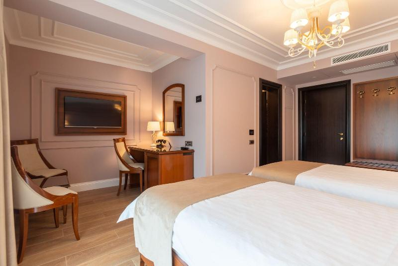 Hotel Gabriela image