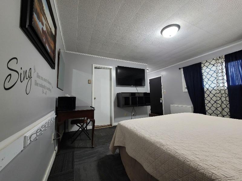 Fiesta City Motel image
