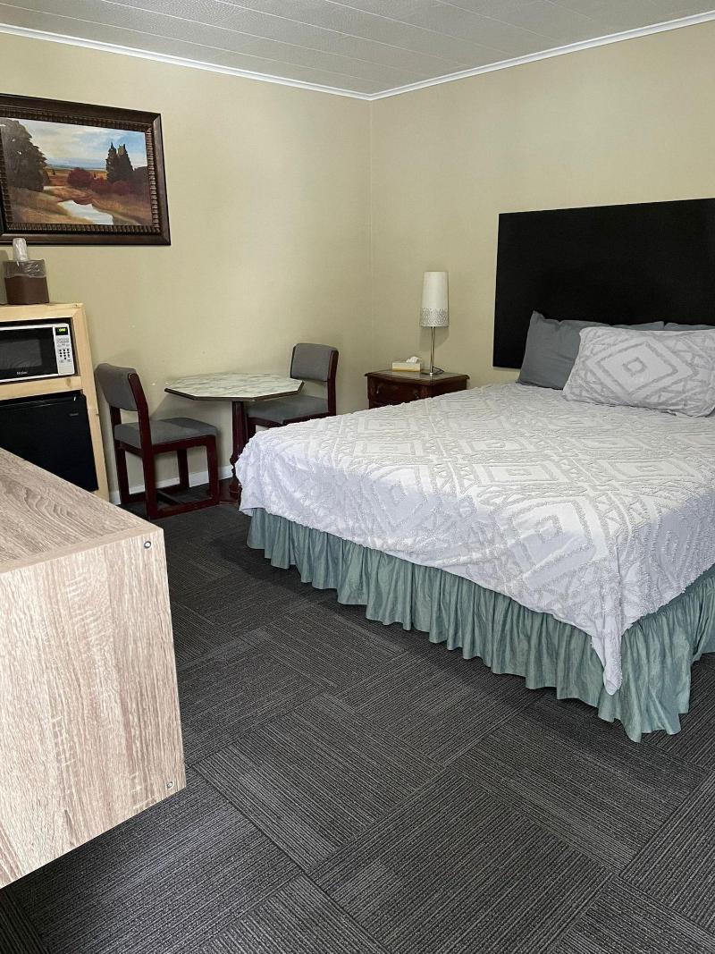 Fiesta City Motel image