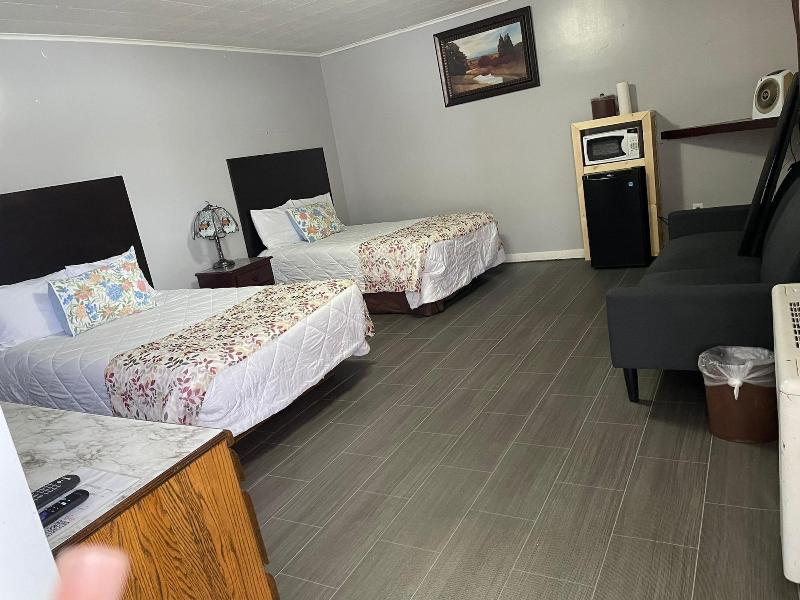 Fiesta City Motel image