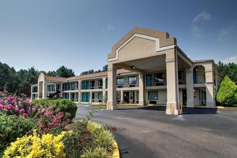 Key West Inn - Roanoke image