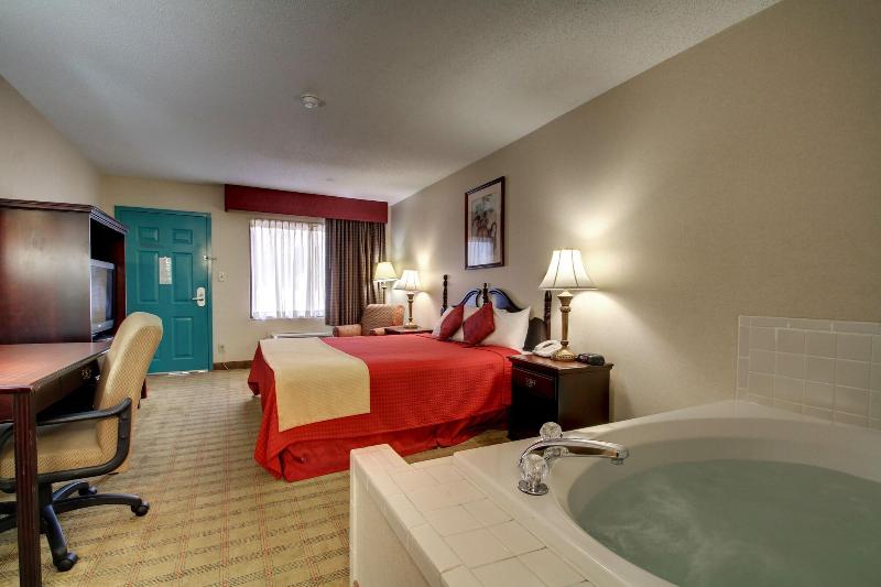 Key West Inn - Roanoke image