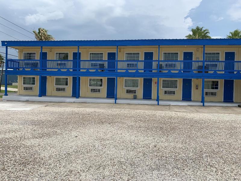 American Inn And Suites image