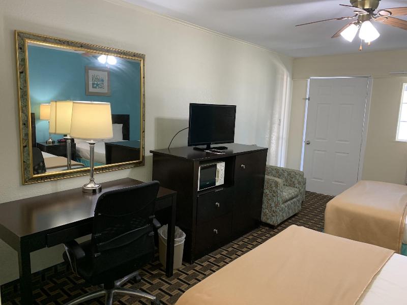 American Inn And Suites image