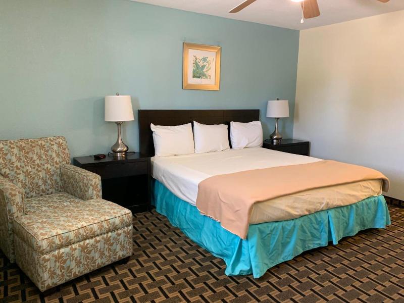 American Inn And Suites image