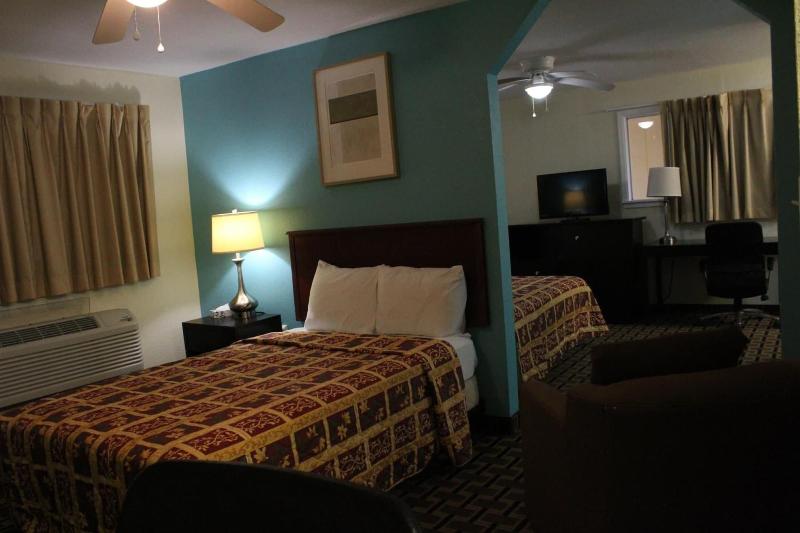 American Inn And Suites image