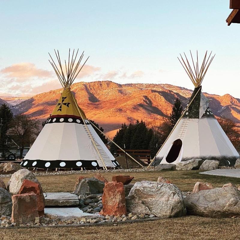 Compass Rose Lodge image