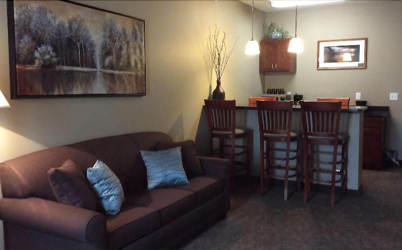 Cardinal Inn & Event Center image 3