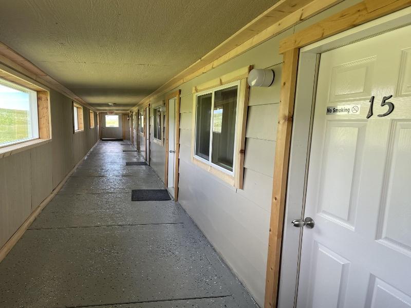 Hooks Hideaway Motel
