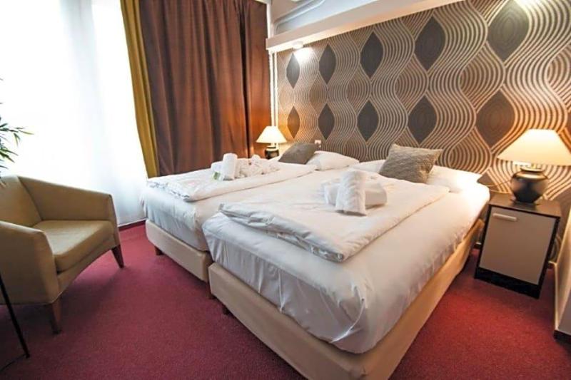 Hotel Lucia, Veseli Nad Luznici