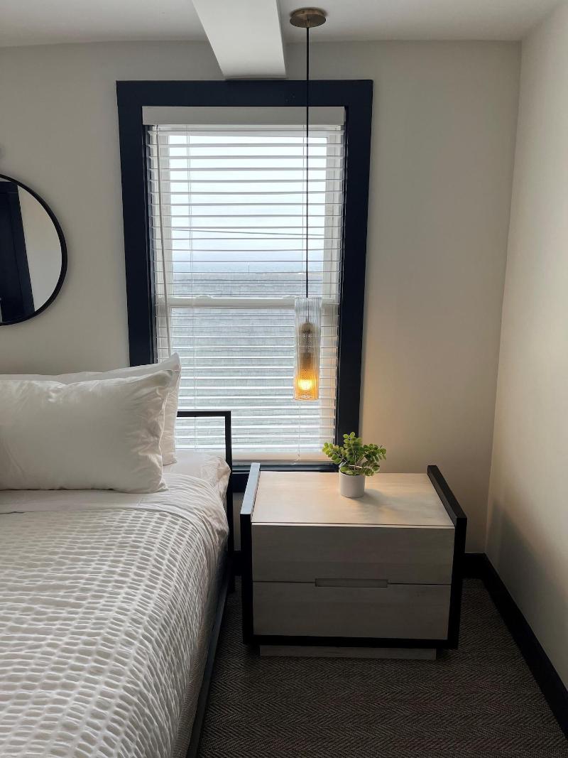 Hotel Ginger image