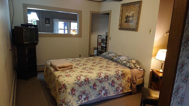 Brookside Motor Inn image