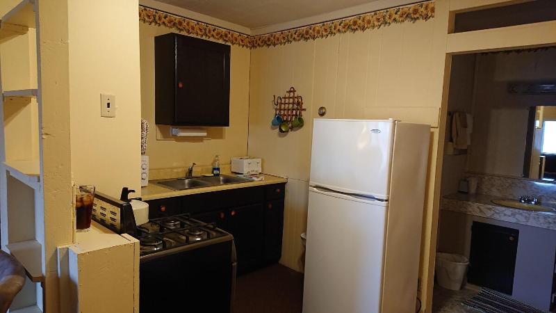 Brookside Motor Inn image