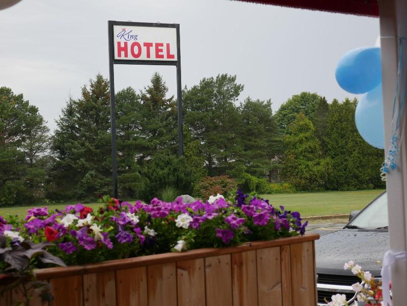 King Hotel image