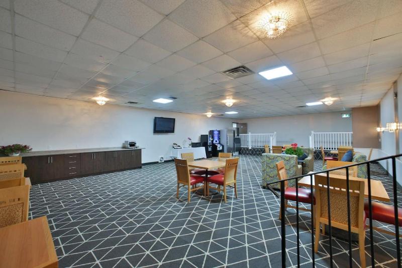 King Hotel image