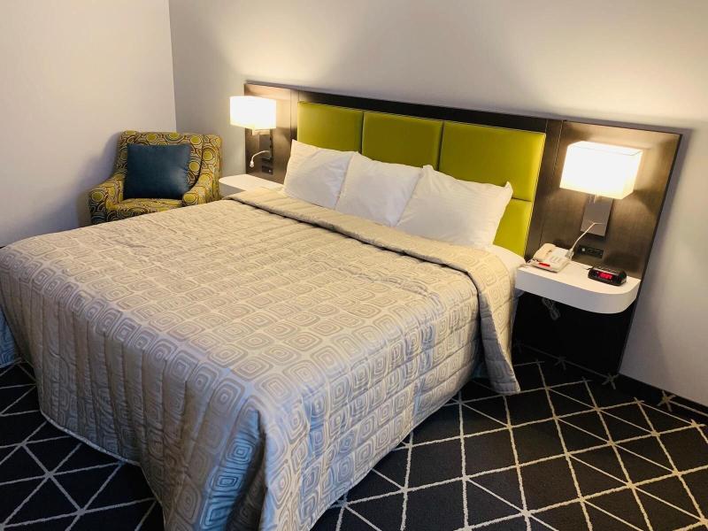 King Hotel image