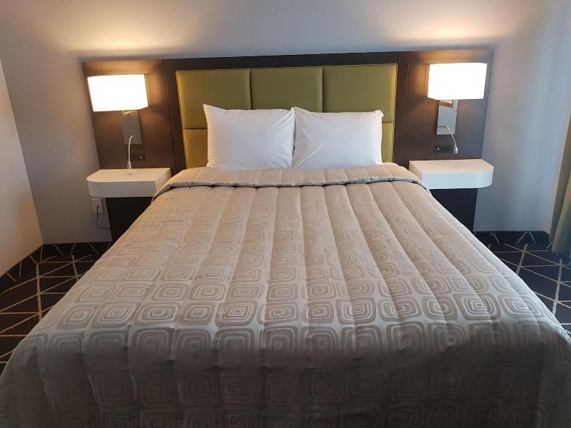 King Hotel image