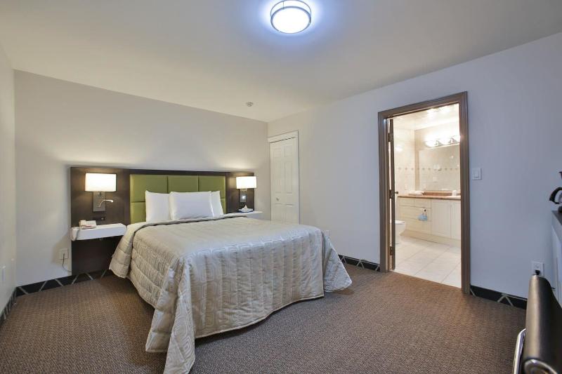 King Hotel image