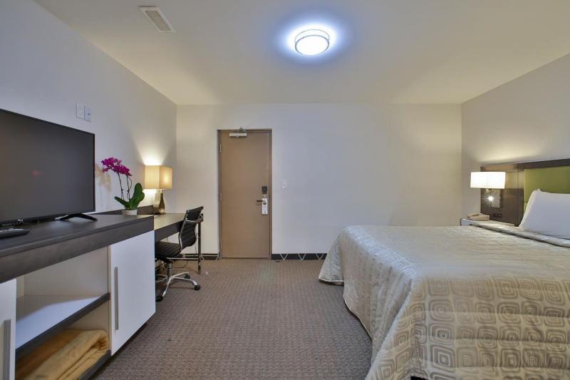 King Hotel image