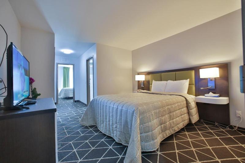King Hotel image