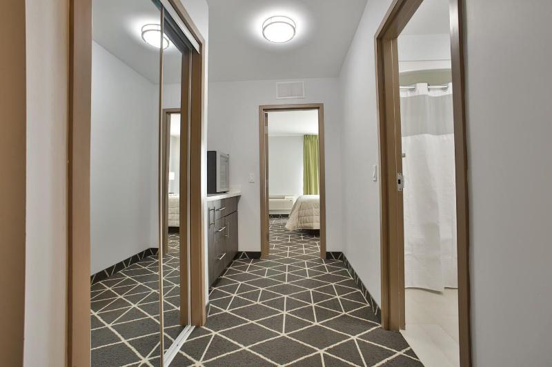 King Hotel image